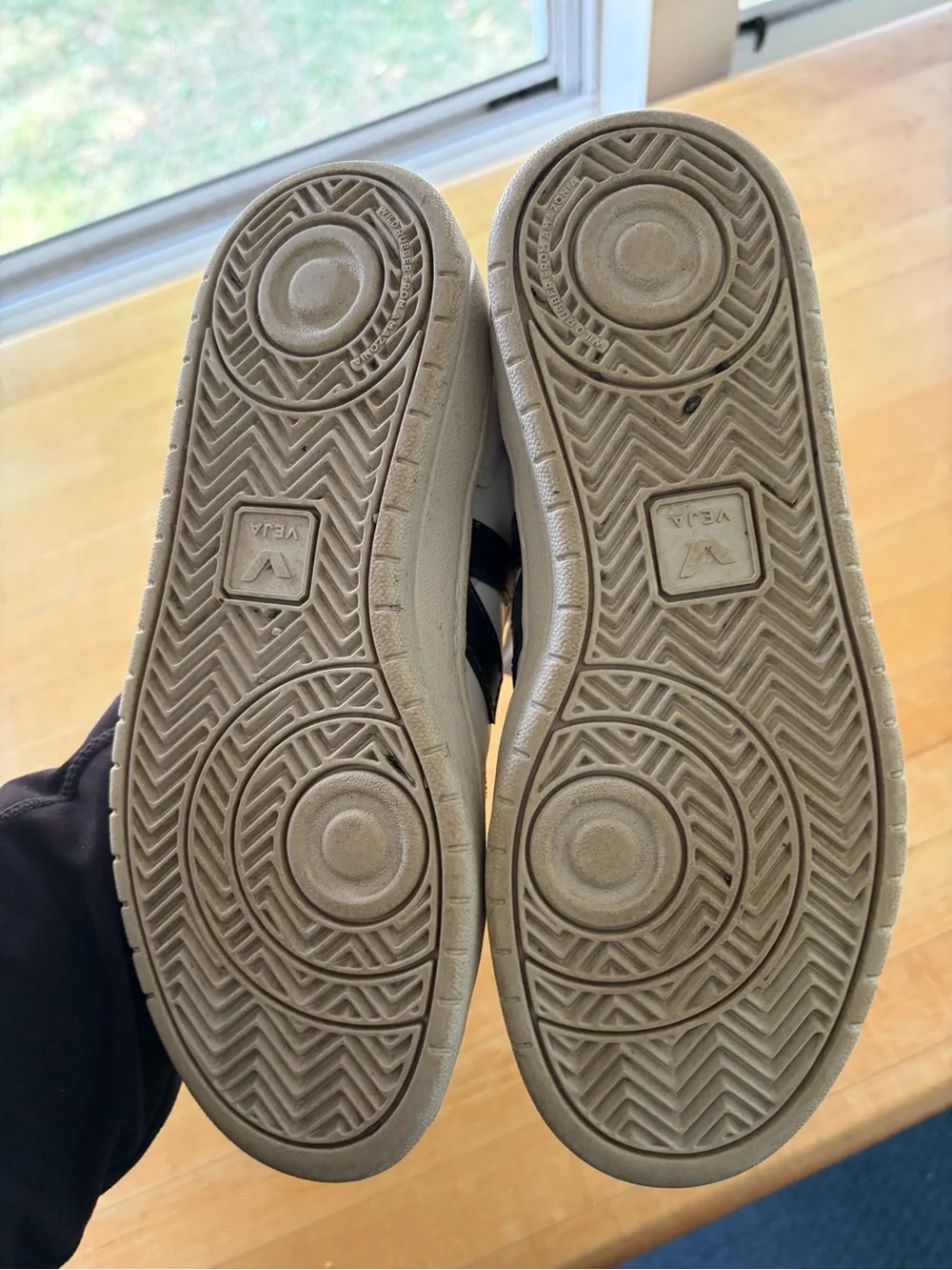 Veja Sneakers, size 6 (good used condition)